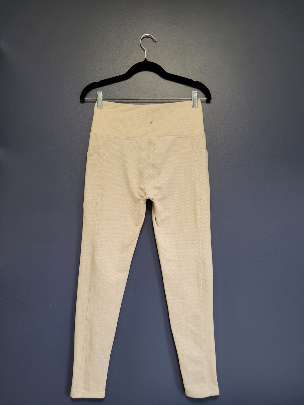 Kyodan Cream Herringbone Textured  High-Waisted Leggings with Pockets - Small - Picture 8 of 10